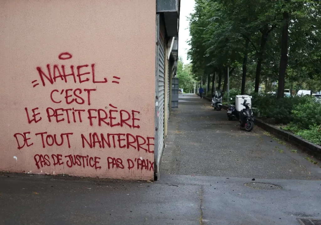 Transcription murale, à Nanterre, réclamant la justice pour Nahel.