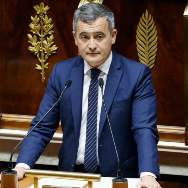 Gérald Darmanin Loi immigration