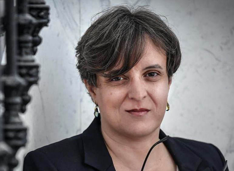 Portrait de Naïma Yahi (Paris, 2022, ©AFP).