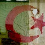 Le drapeau algérien porté par Bouzid Saâl lors des manifestations du 8 mai 1945